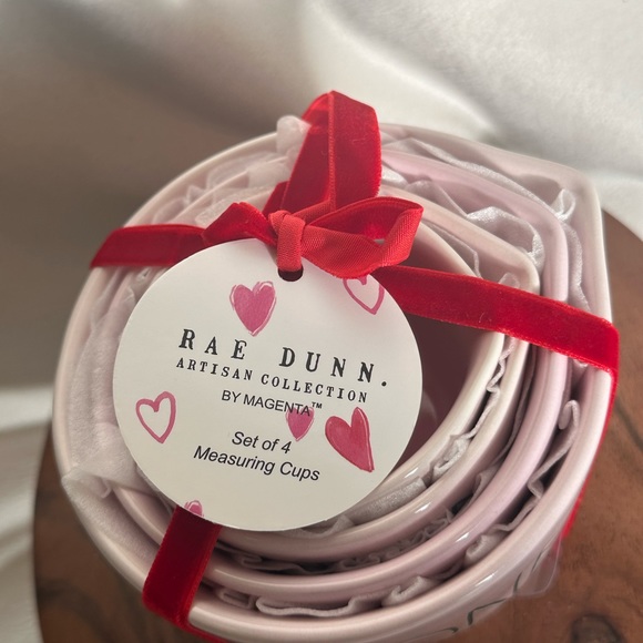 Rae Dunn PINK measuring cups with Heart Cut Out - Picture 3 of 6